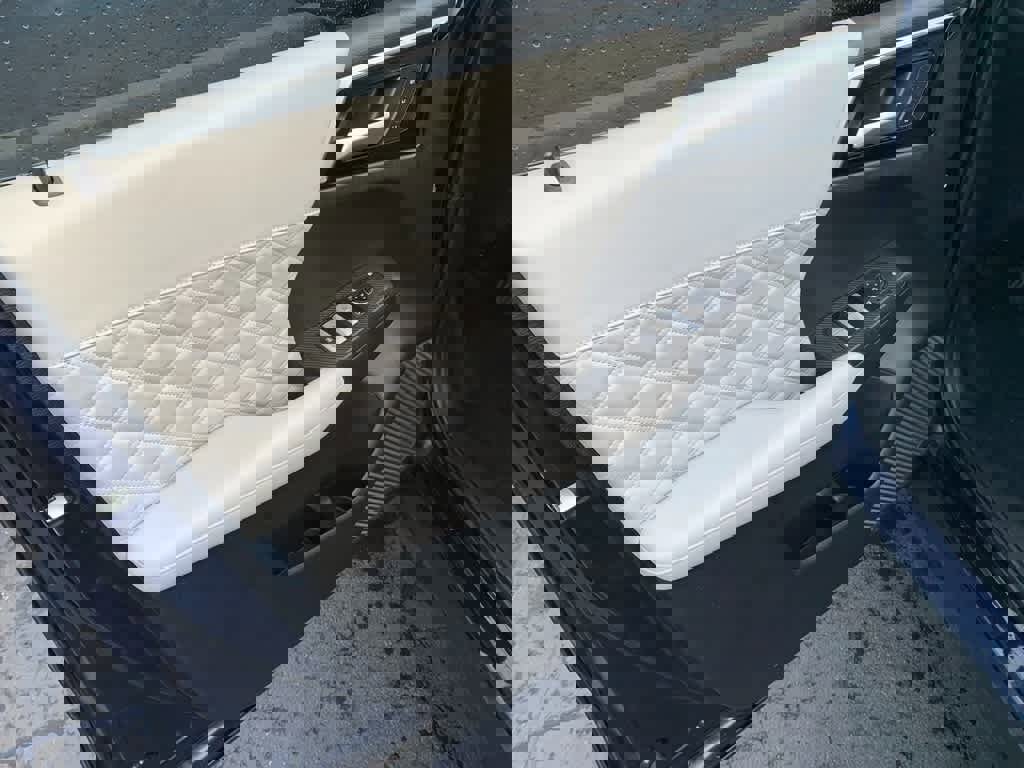 Used 2024 Mitsubishi Outlander SEL AWD/4WD image 16