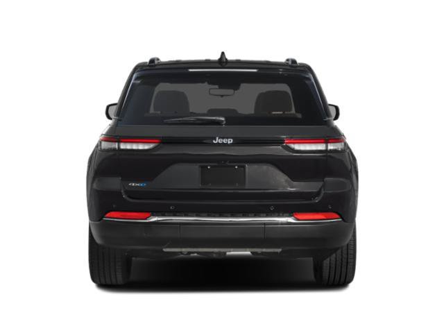 Used 2023 Jeep Grand Cherokee Summit AWD/4WD image 8