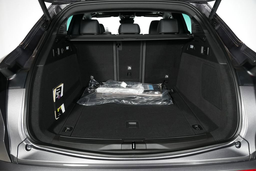 New 2025 Maserati Grecale GT image 5