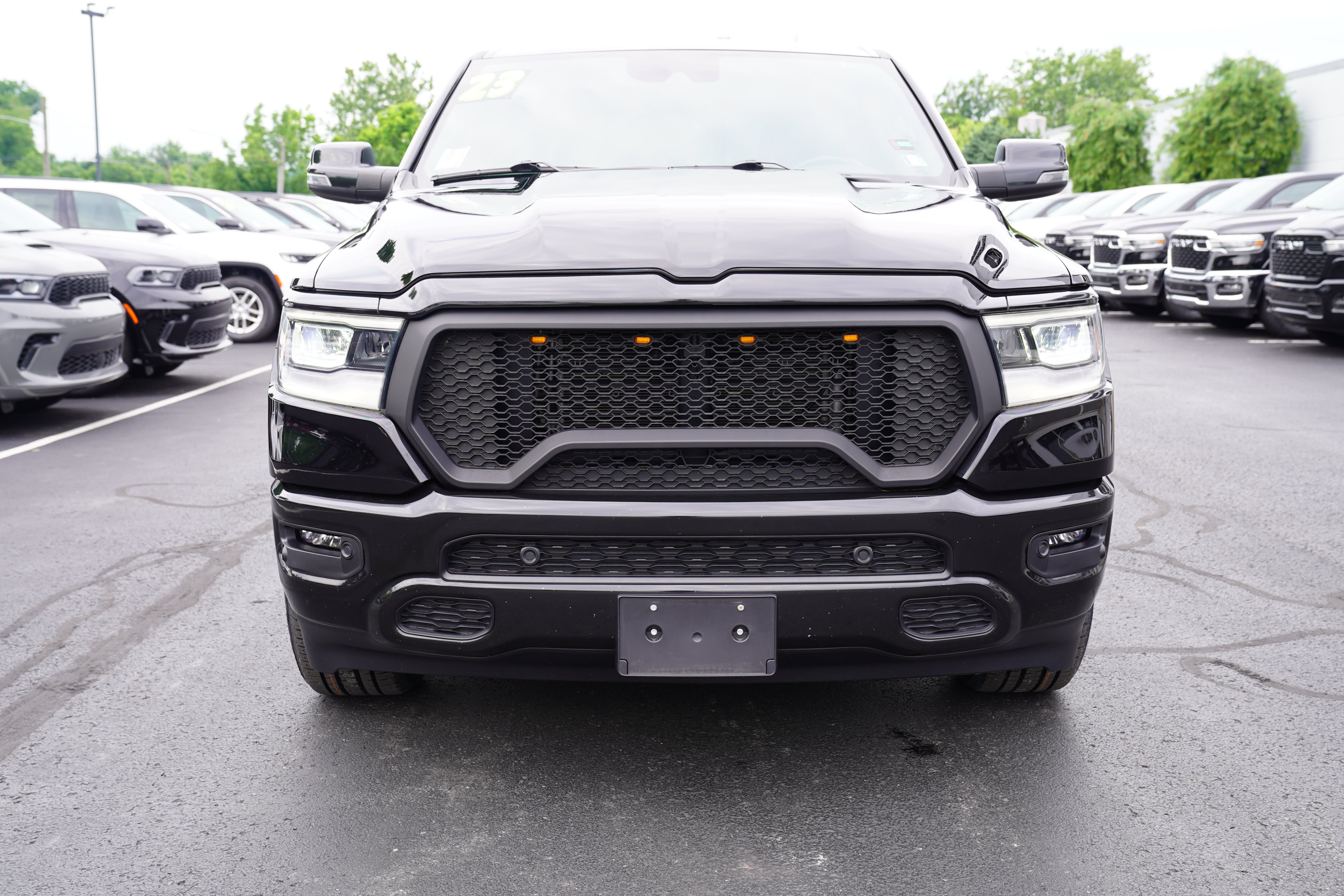 Used 2023 RAM 1500 Laramie AWD/4WD image 11