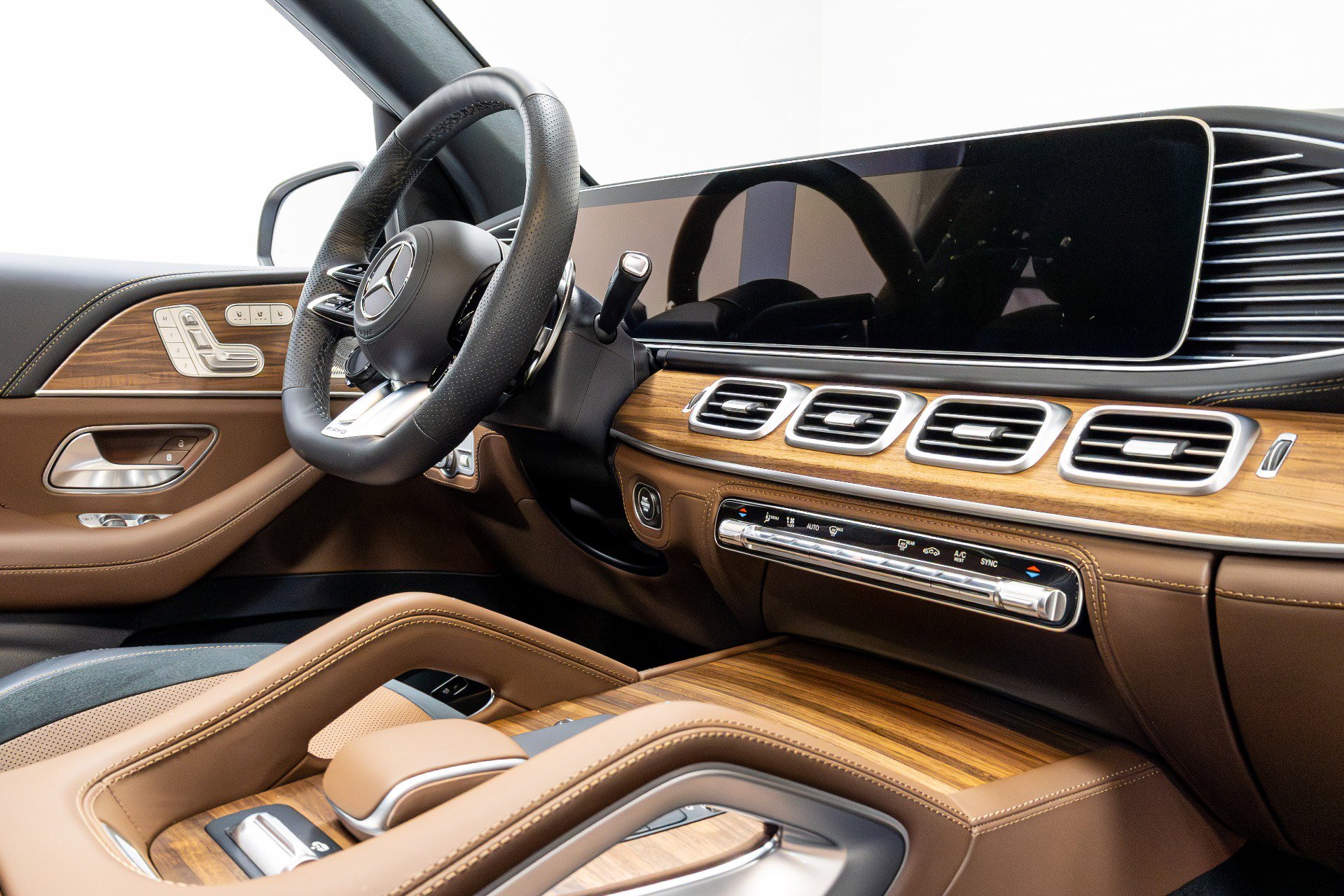 Used 2026 Mercedes-Benz GLS 63 AMG 4MATIC image 27