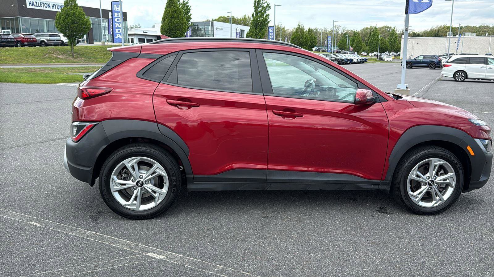 Certified 2023 Hyundai Kona SEL w/ Convenience Package AWD/4WD image 4
