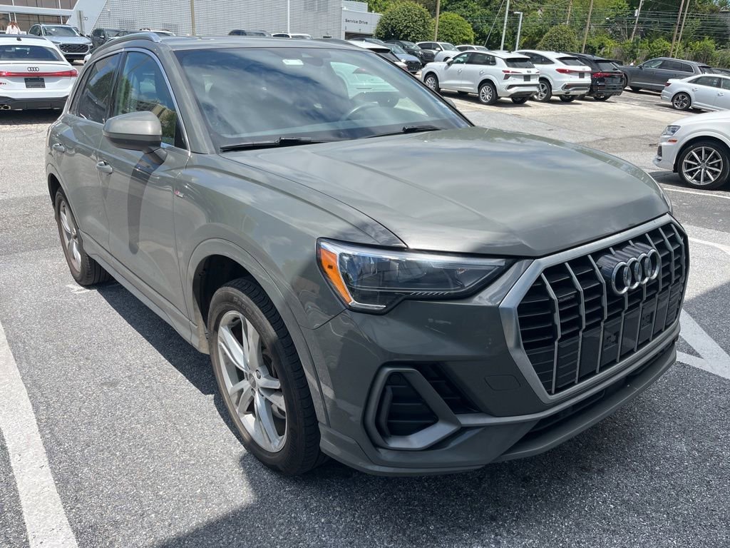 Used 2021 Audi Q3 2.0T Premium w/ Convenience Package AWD/4WD image 2