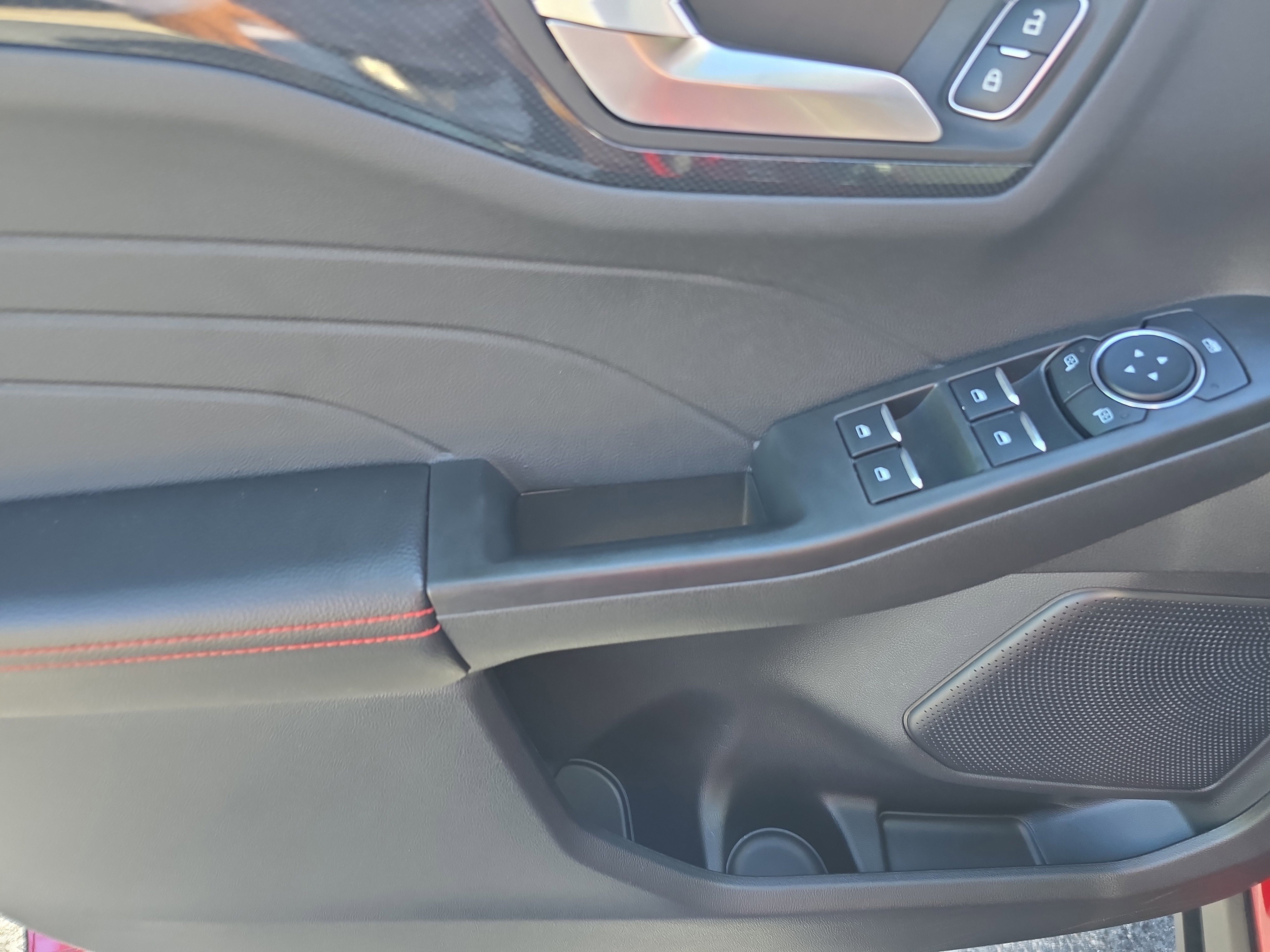 Used 2025 Ford Escape ST-Line w/ Tech Pack #1 image 15