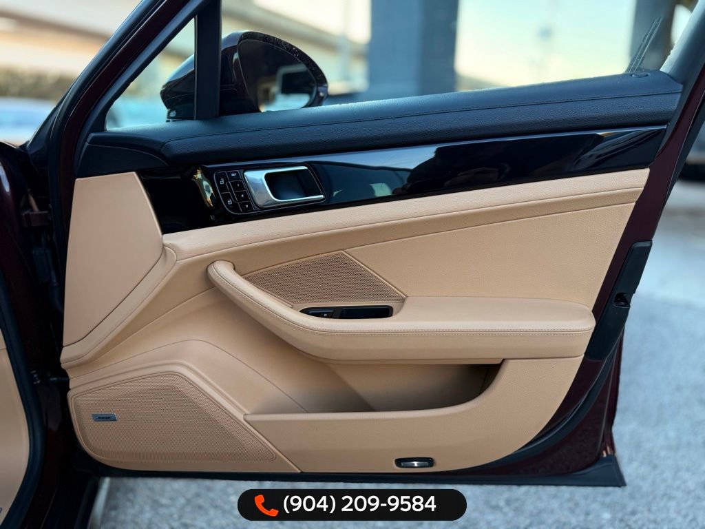 Used 2020 Porsche Panamera 4 image 37