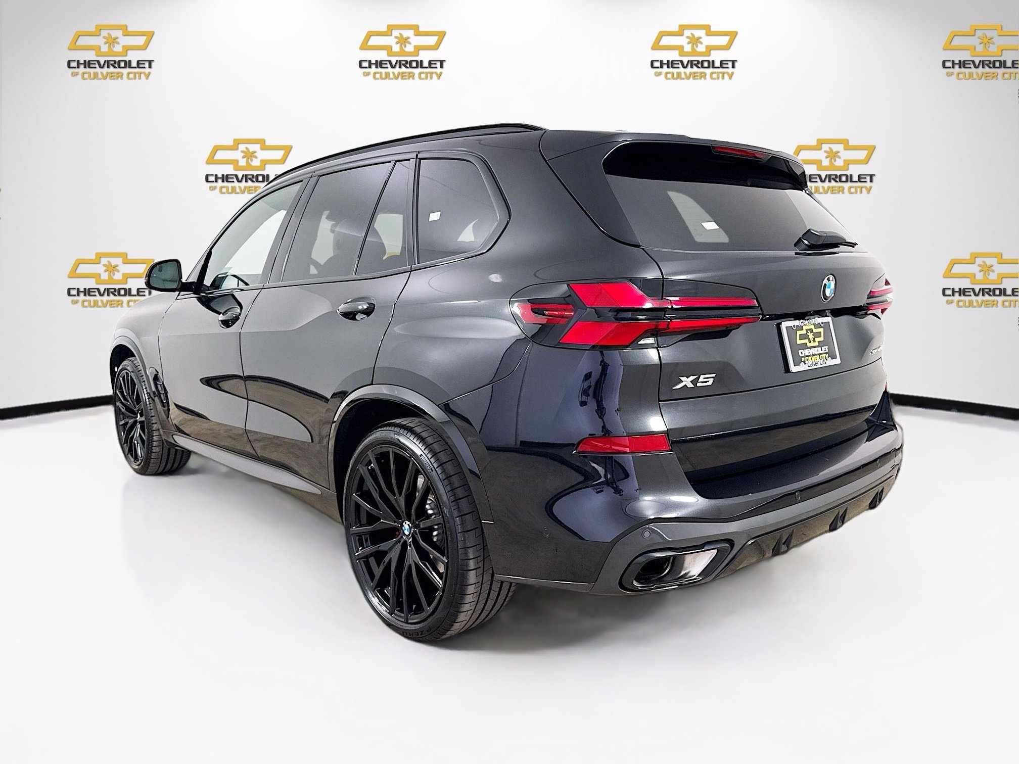 Used 2026 BMW X5 sDrive40i w/ M Sport Package RWD image 5