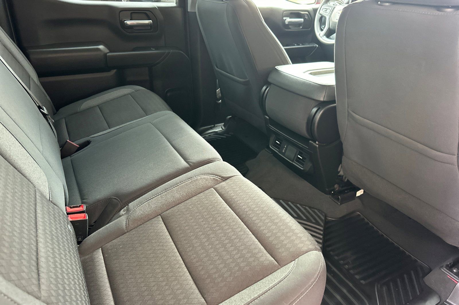 Used 2024 Chevrolet Silverado 1500 Custom image 18