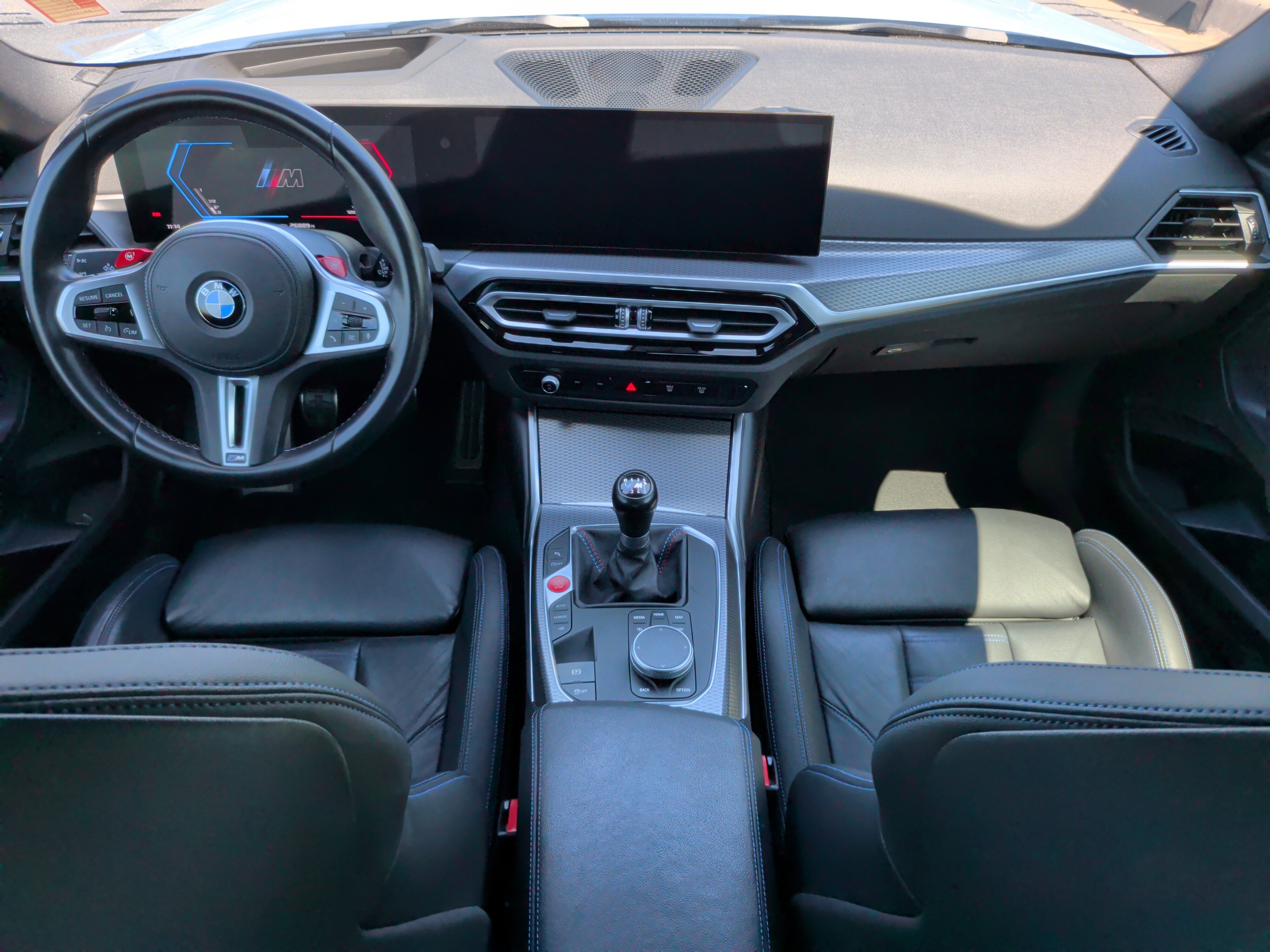 Used 2023 BMW M2 w/ Lighting Package RWD image 31