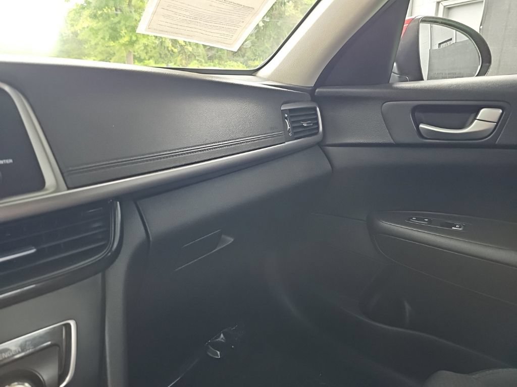 Used 2017 Kia Optima LX FWD image 25