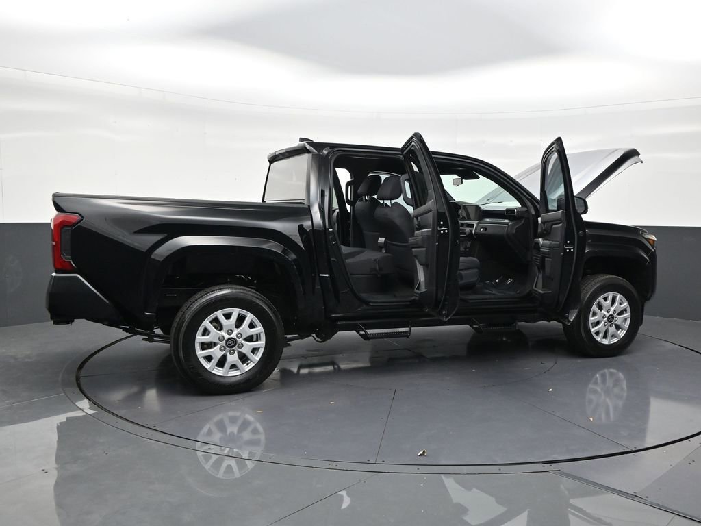 Used 2025 Toyota Tacoma SR AWD/4WD image 28