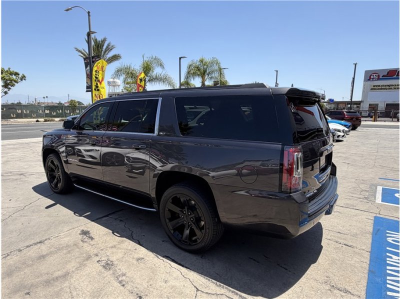 Used 2016 GMC Yukon XL SLT w/ Open Road Package RWD image 4