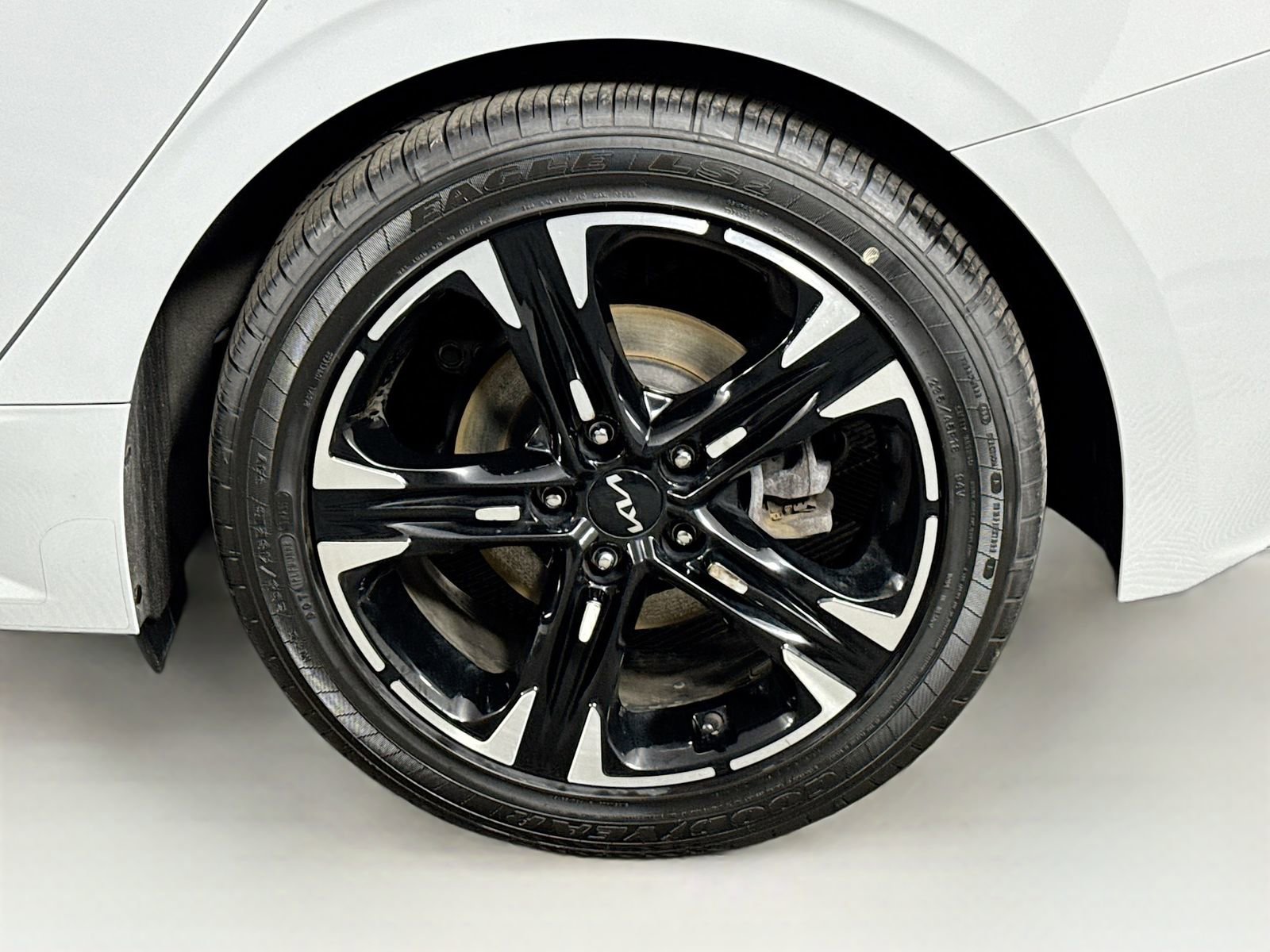 Used 2024 Kia K5 GT-Line AWD/4WD image 9