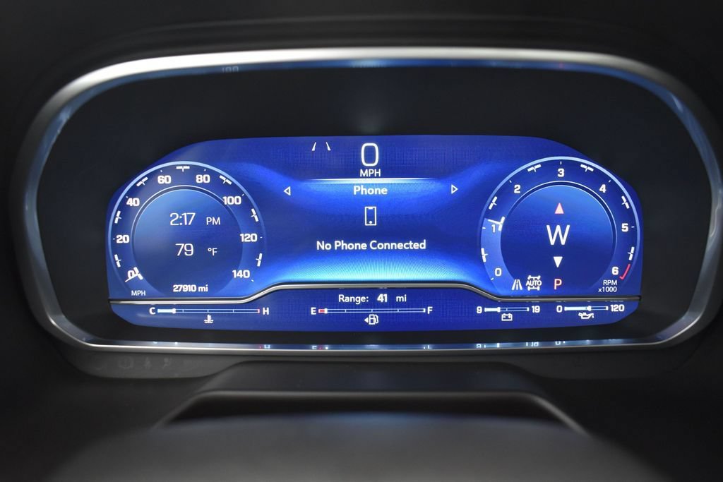 Used 2023 Chevrolet Suburban RST w/ Luxury Package AWD/4WD image 16