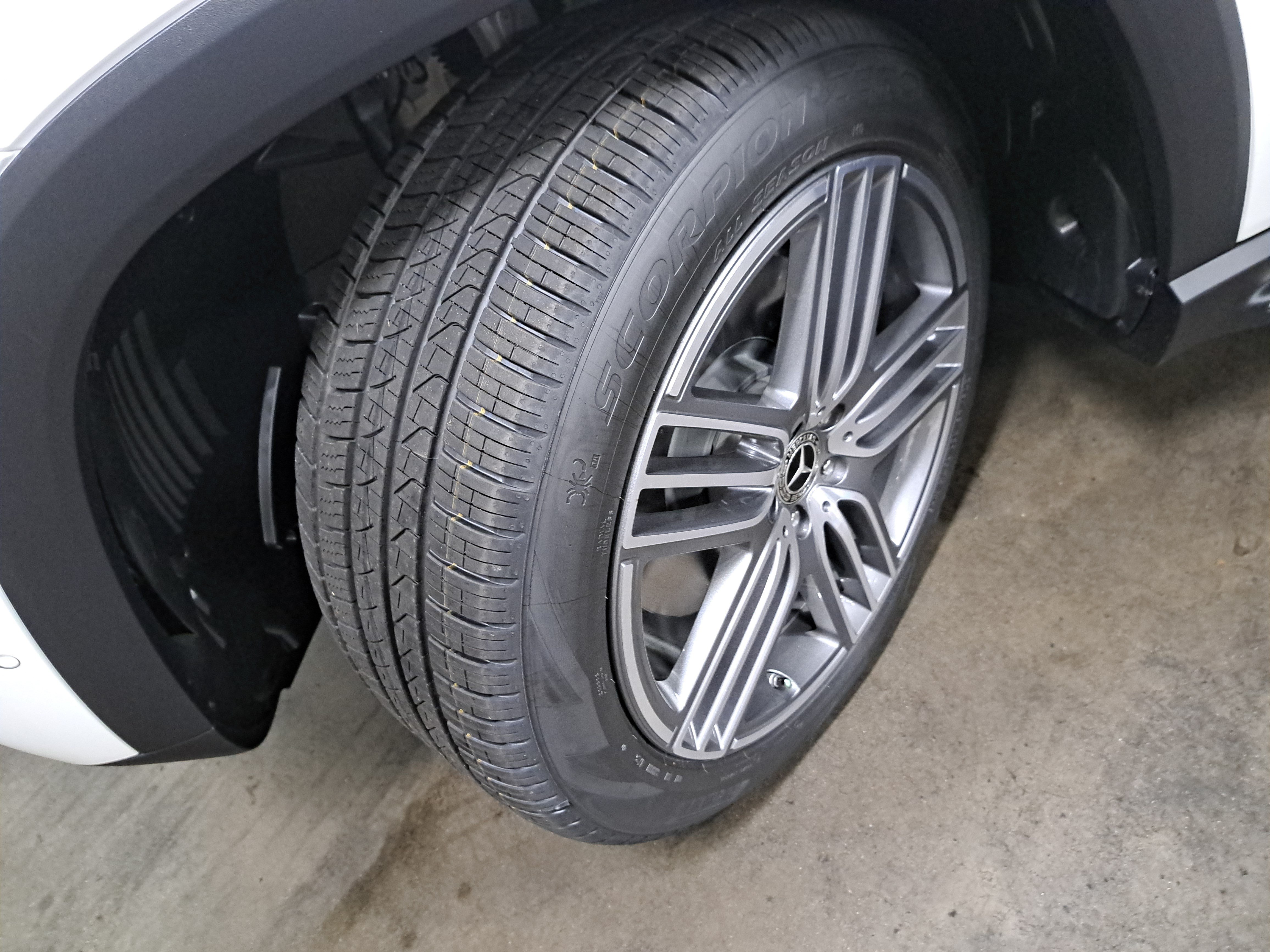 New 2026 Mercedes-Benz GLS 450 4MATIC image 35