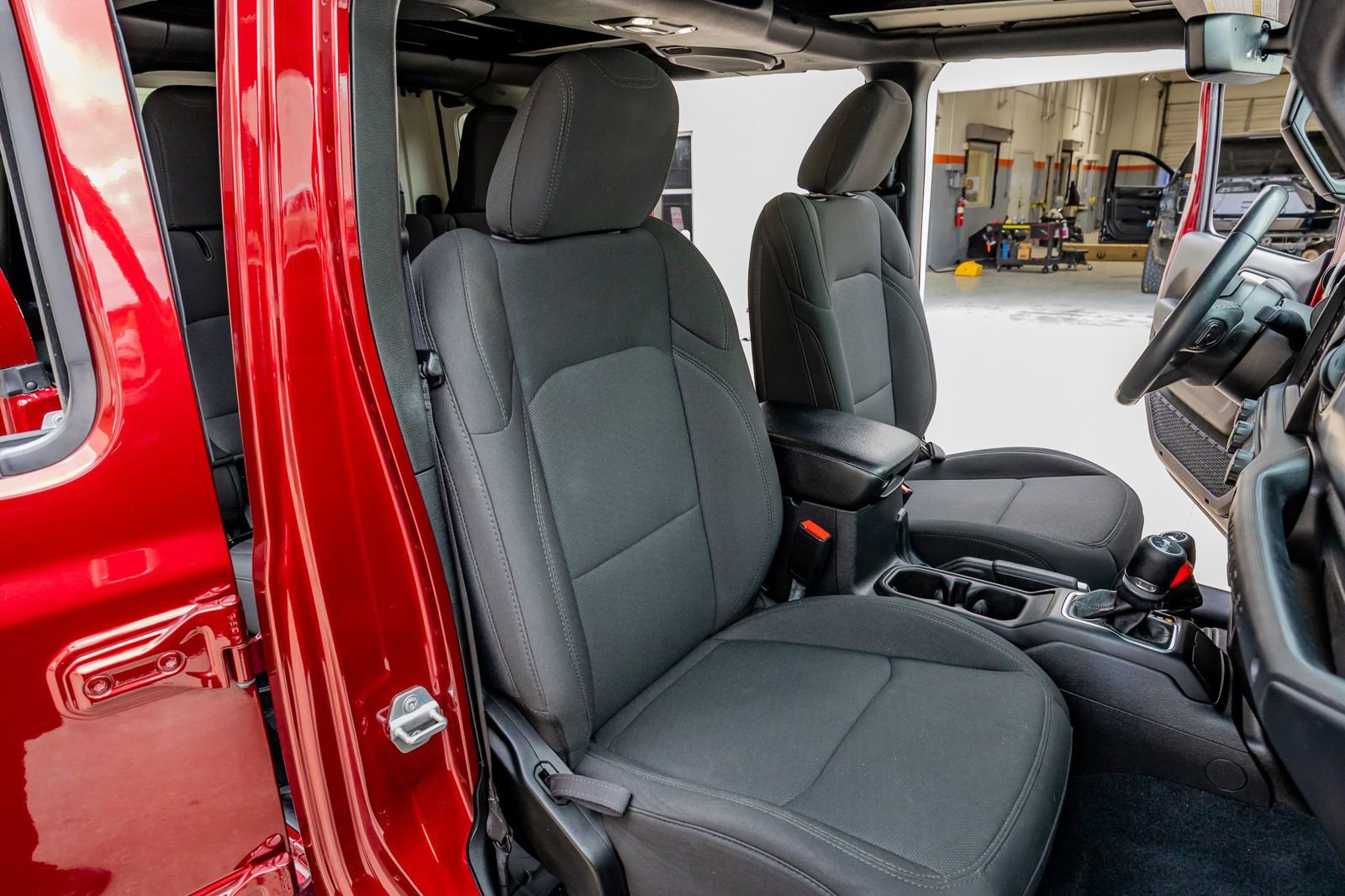 Used 2022 Jeep Wrangler Unlimited Sport image 31