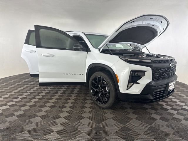 Used 2026 Chevrolet Traverse RS w/ LPO, Floor Liner Package image 14