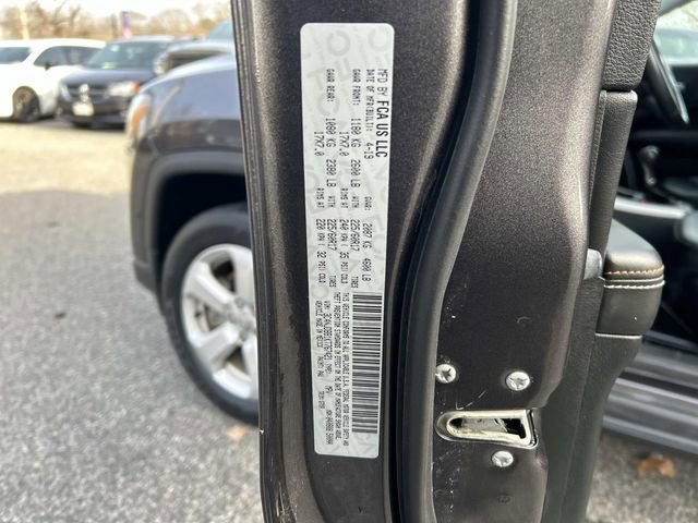 Used 2019 Jeep Compass Latitude image 33