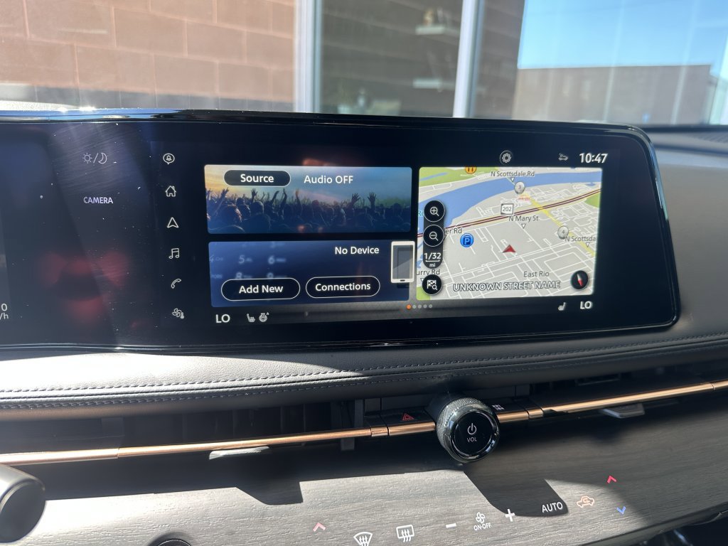 Used 2023 Nissan Ariya FWD image 19