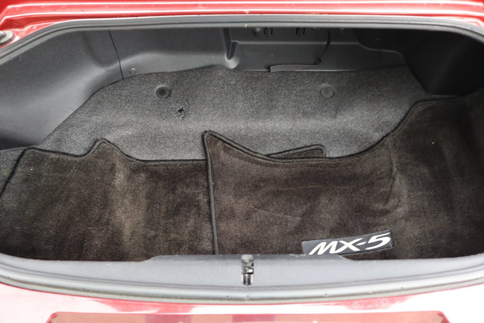 Used 2009 MAZDA MX-5 Miata Grand Touring RWD image 24