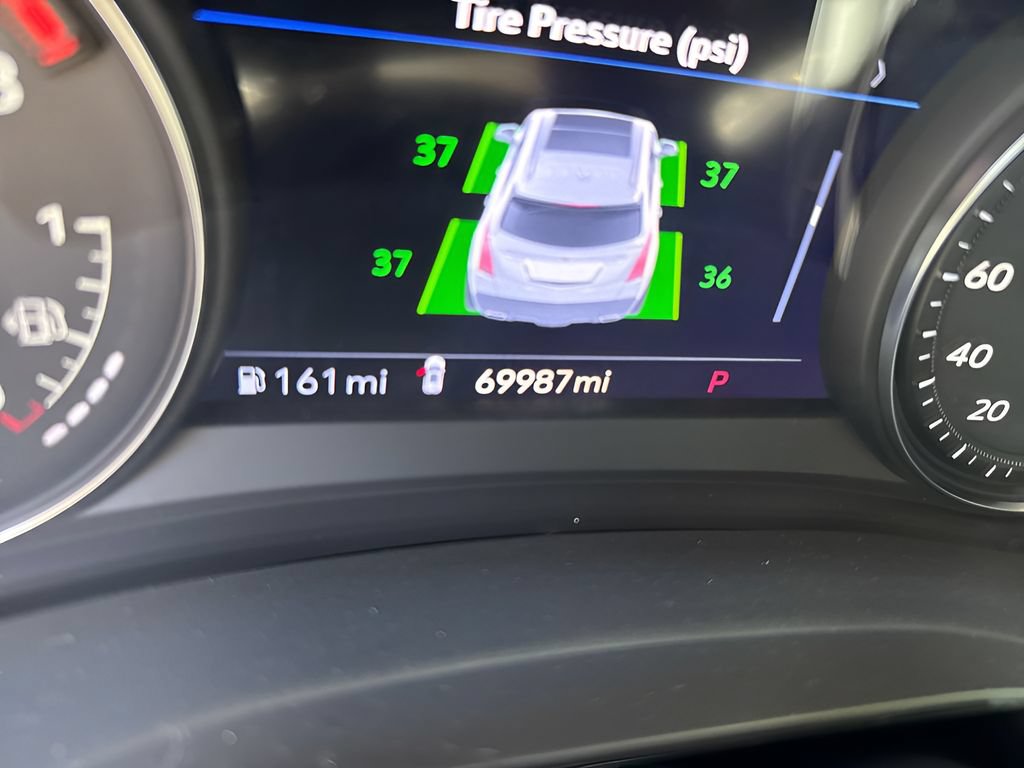Used 2022 Cadillac XT5 Premium Luxury w/ Technology Package AWD/4WD image 24