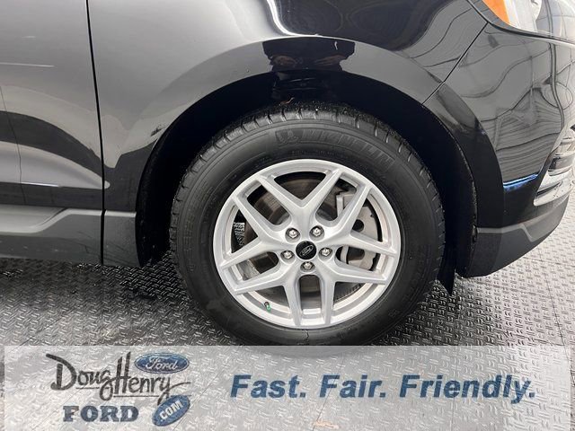 Used 2024 Ford Edge SEL image 17