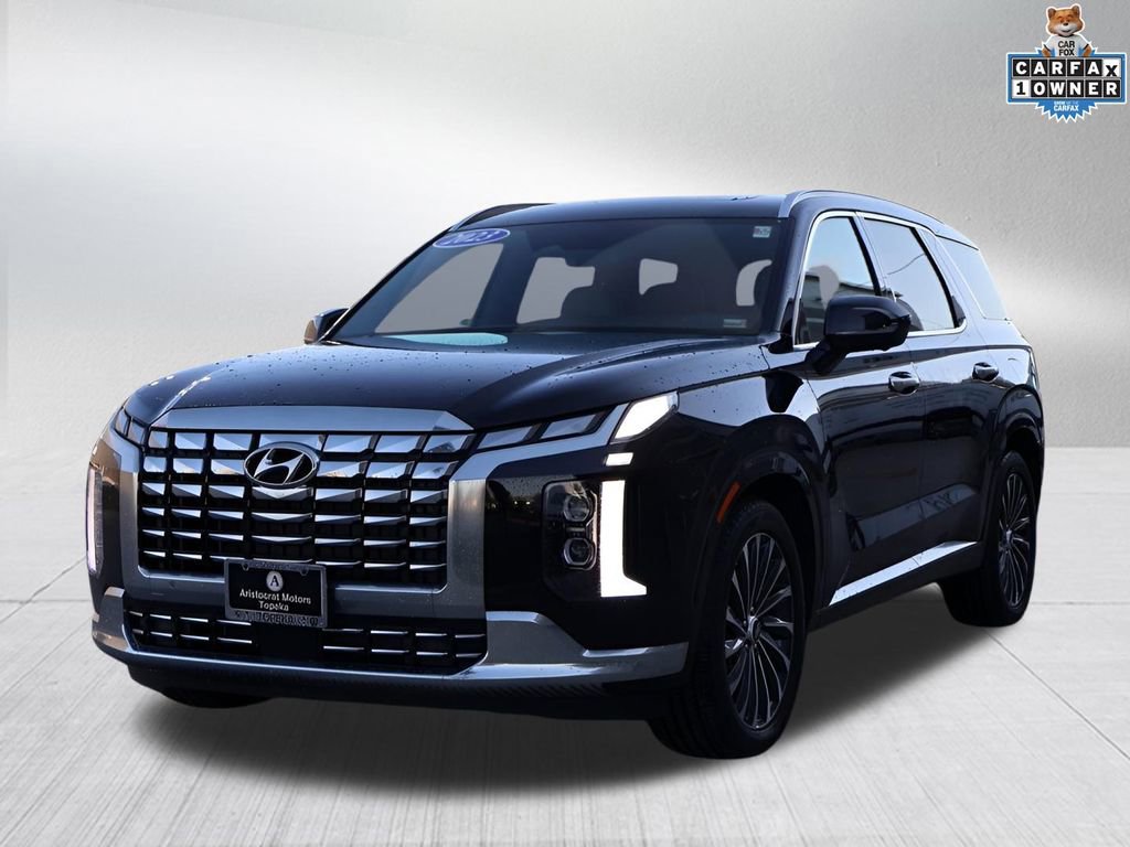 Used 2023 Hyundai Palisade Calligraphy image 1