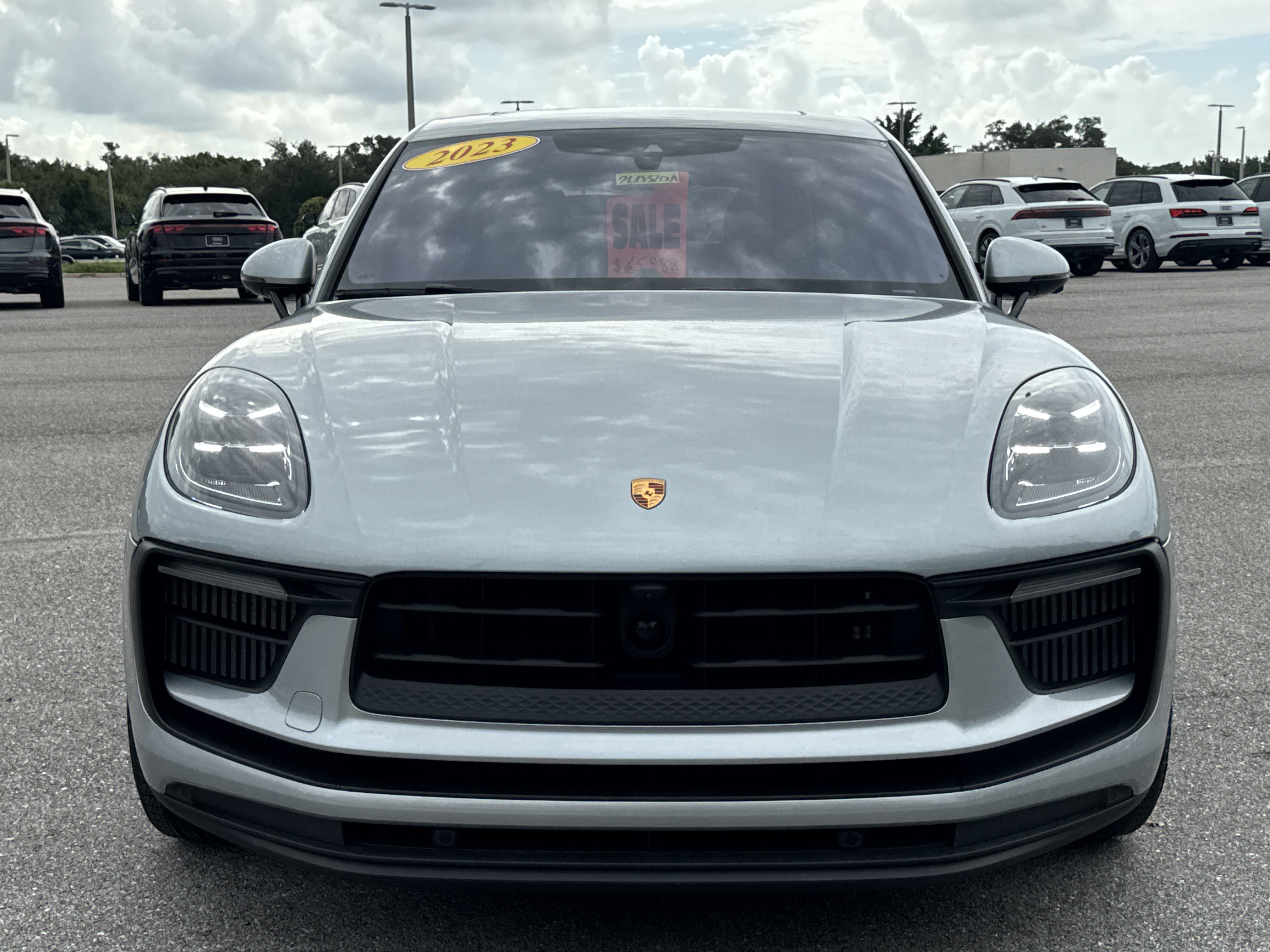 Used 2023 Porsche Macan S AWD/4WD image 2