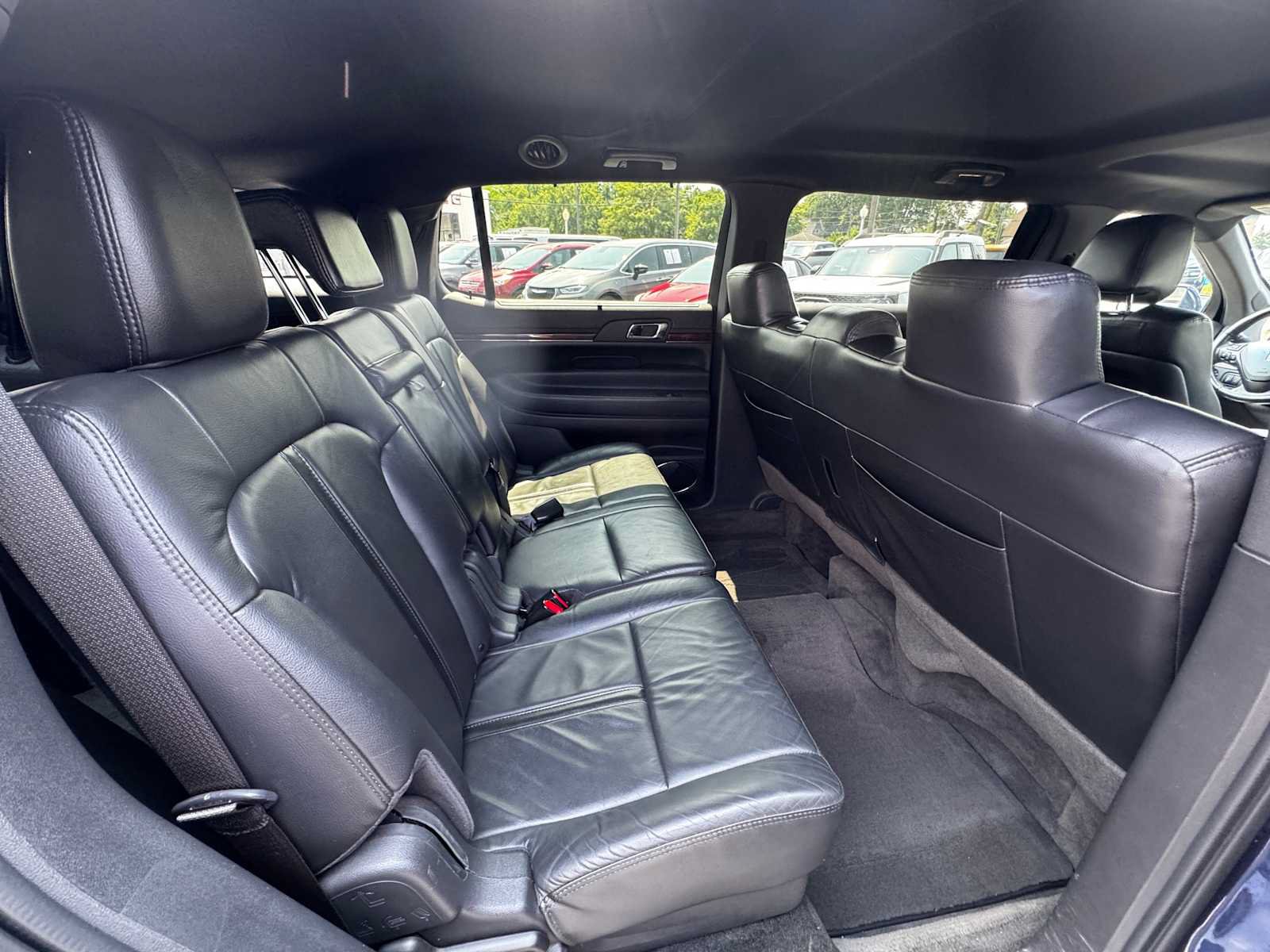 Used 2013 Lincoln MKT AWD image 30