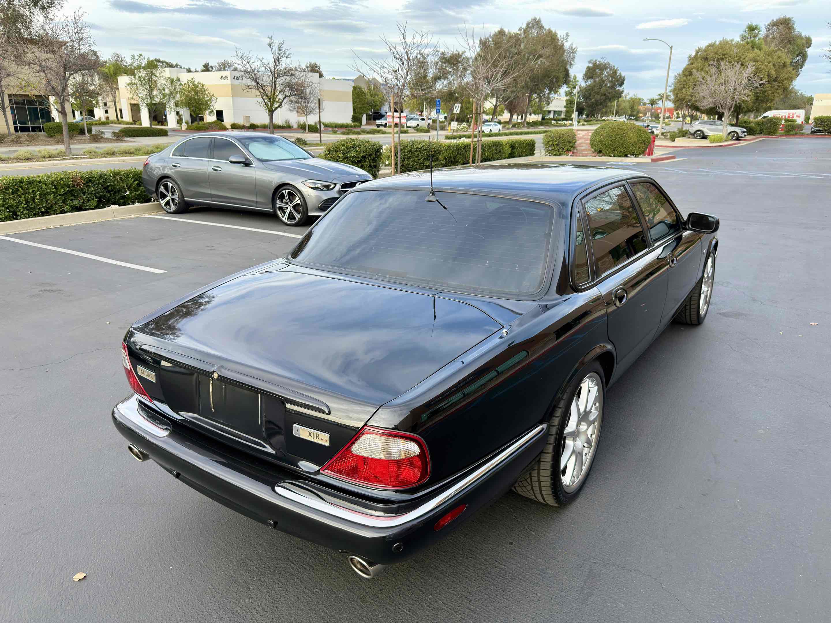Used 2002 Jaguar XJ8 image 18