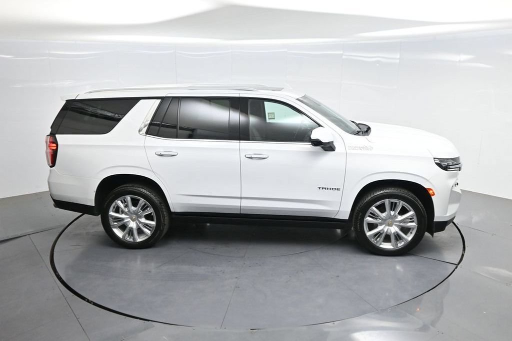 Used 2022 Chevrolet Tahoe High Country w/ Premium Package 2 AWD/4WD image 72
