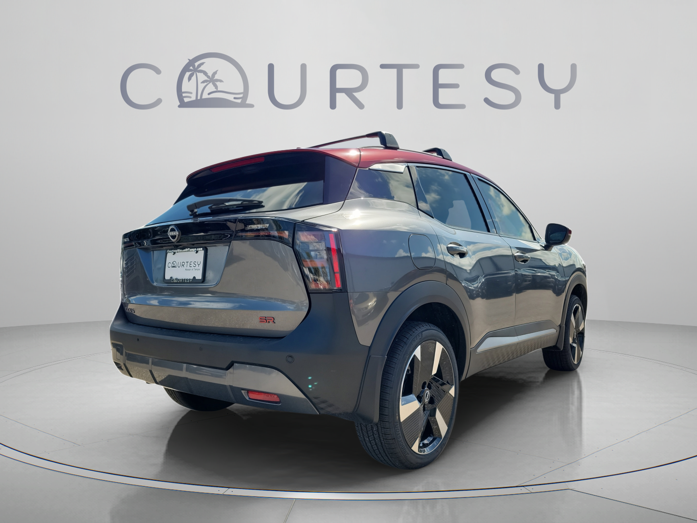 Certified 2025 Nissan Kicks SR FWD image 6
