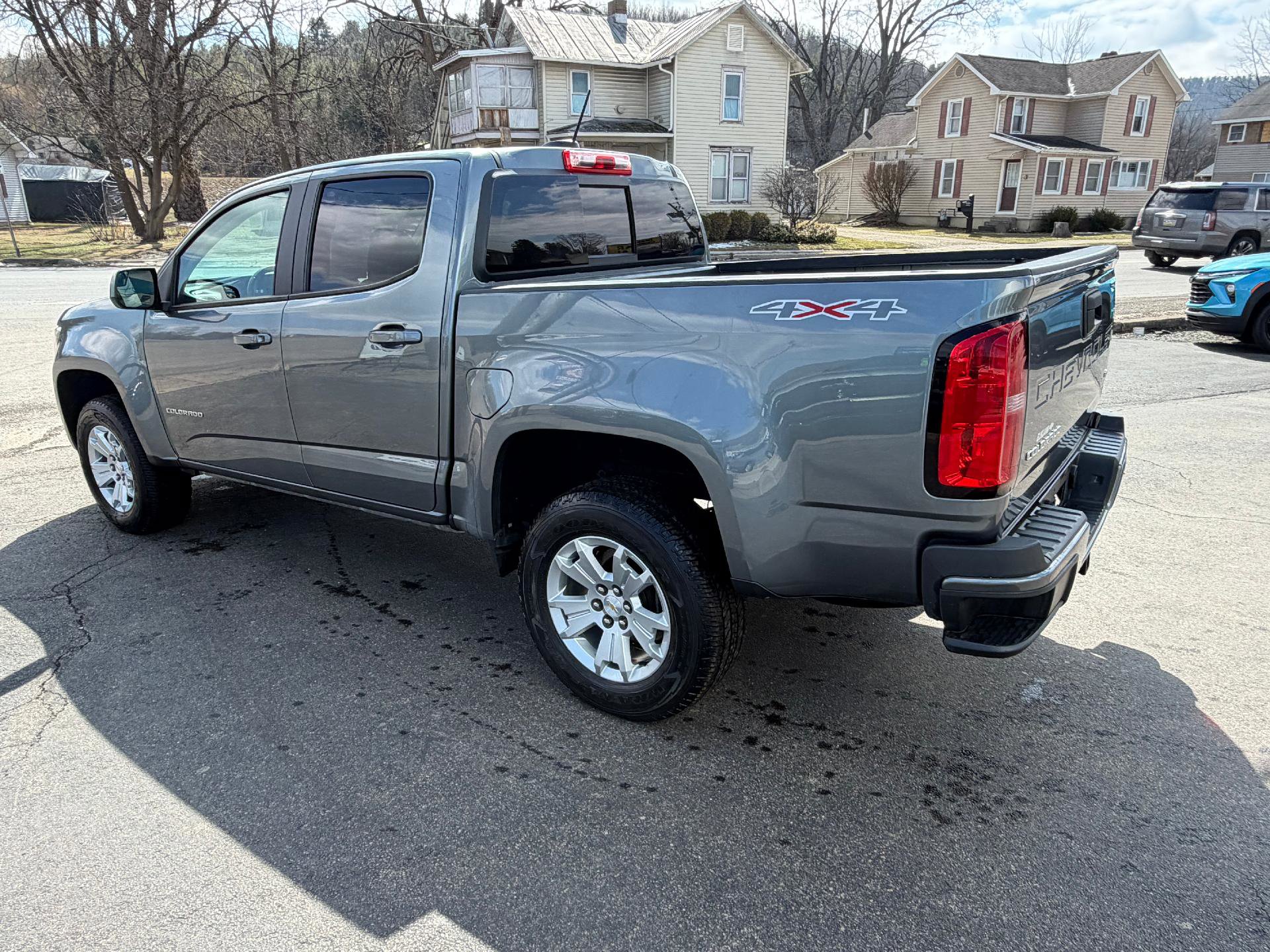 Used 2022 Chevrolet Colorado LT w/ LT Convenience Package image 6