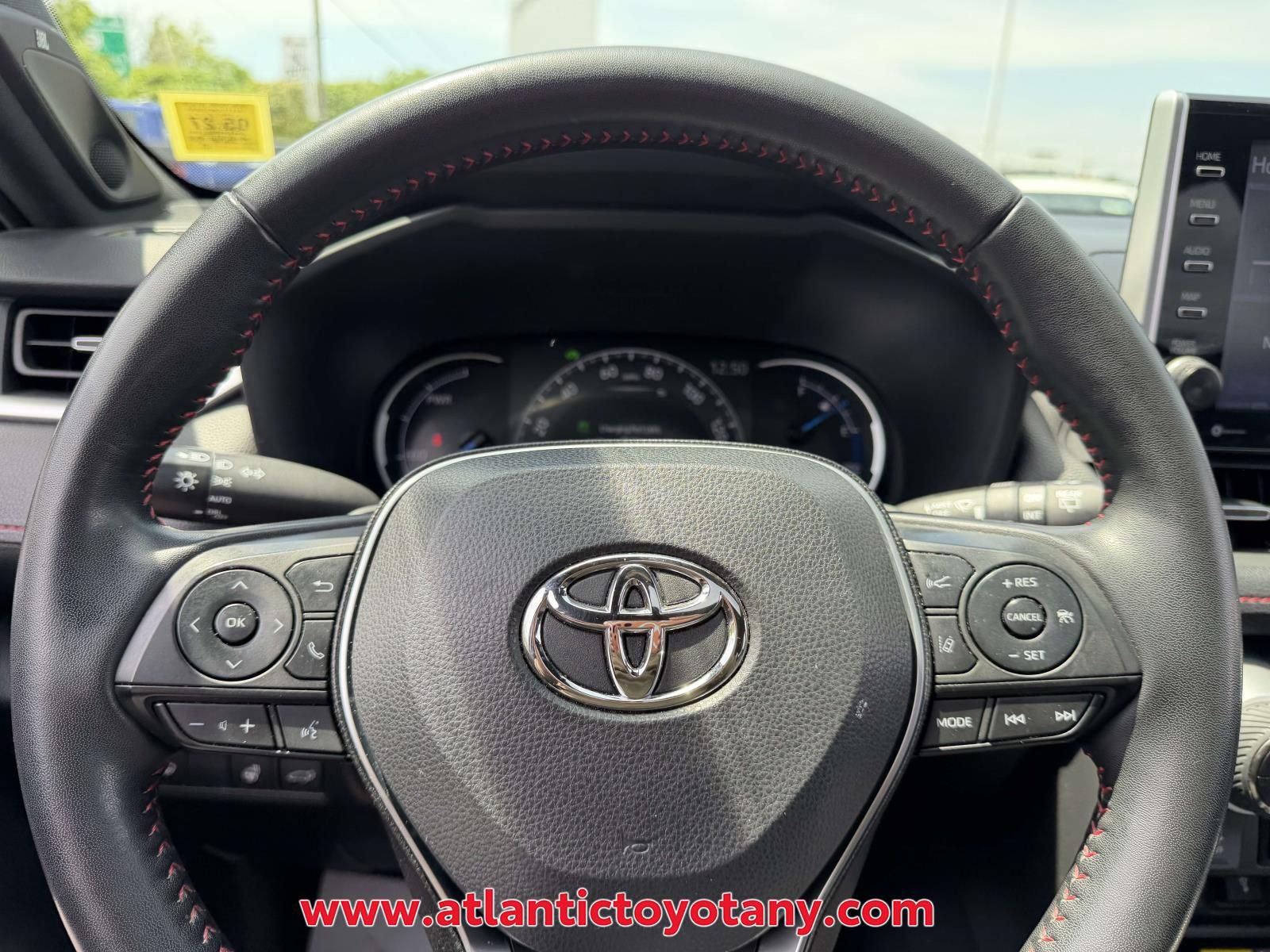 Used 2022 Toyota RAV4 XSE w/ Weather Package AWD/4WD image 32