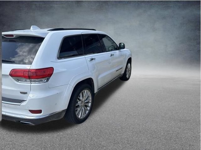 Used 2017 Jeep Grand Cherokee Summit w/ Skid Plate Group AWD/4WD image 9
