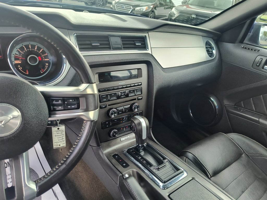 Used 2013 Ford Mustang Premium image 33