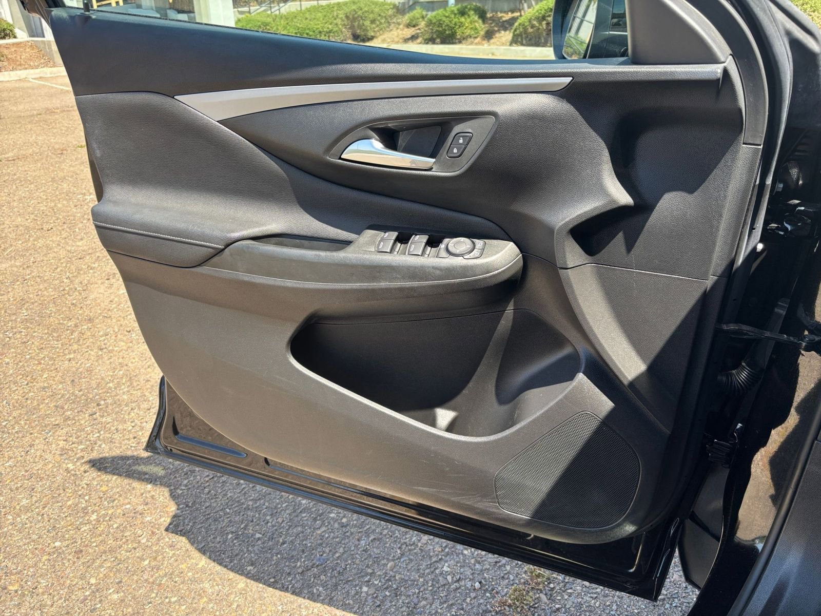 Used 2025 Buick Envista Preferred image 18