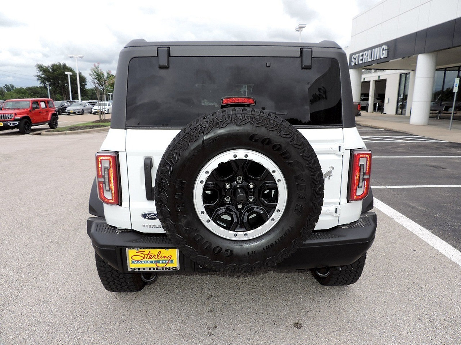 Used 2025 Ford Bronco Badlands AWD/4WD image 6