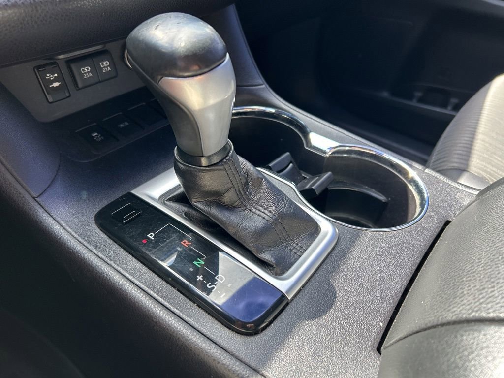 Used 2018 Toyota Highlander Plus FWD image 35