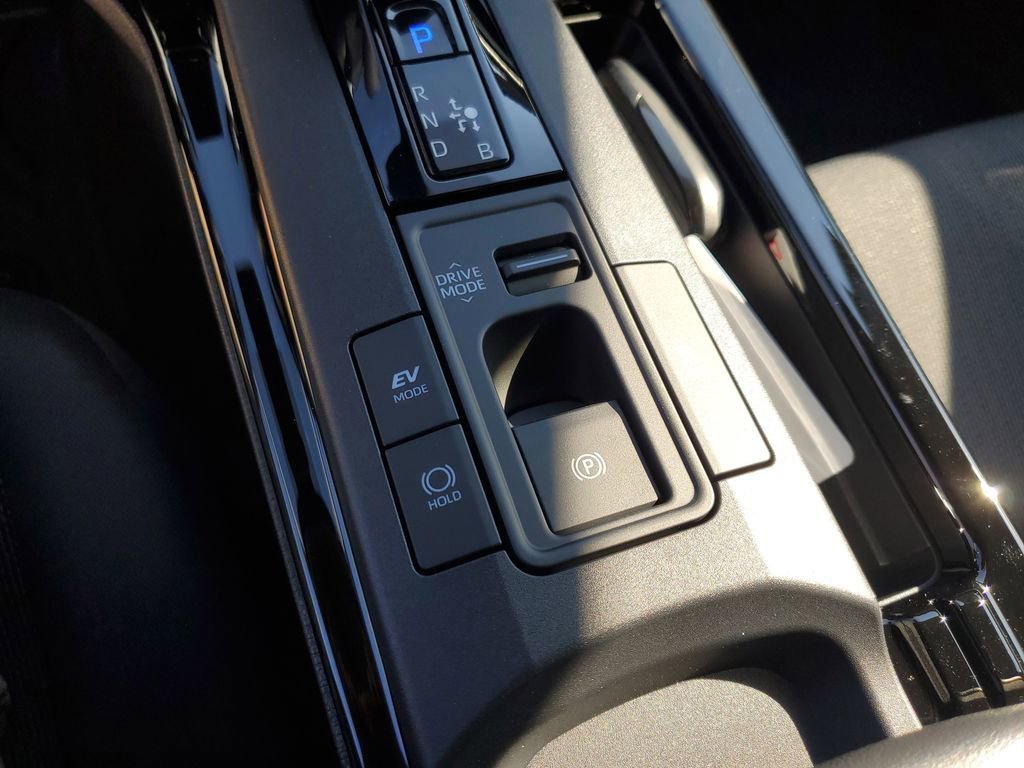 New 2026 Toyota Prius LE image 16