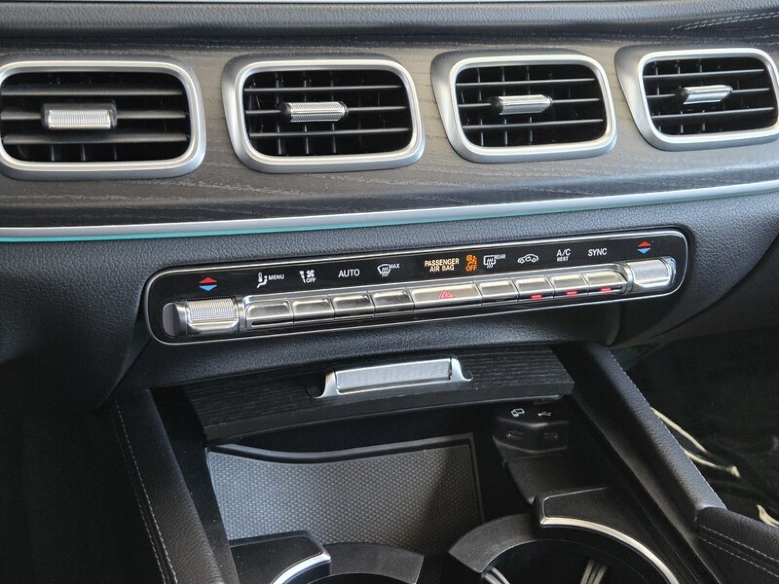 Certified 2022 Mercedes-Benz GLS 450 4MATIC w/ AMG Line Exterior image 34