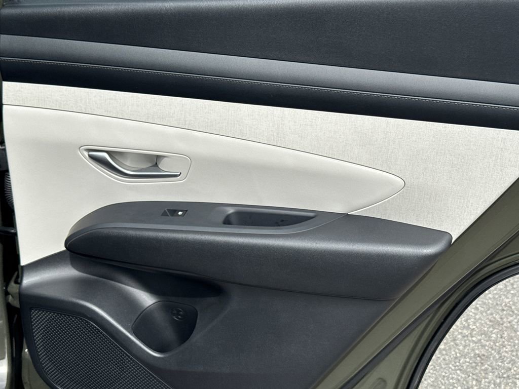 Certified 2025 Hyundai Tucson SEL FWD image 16