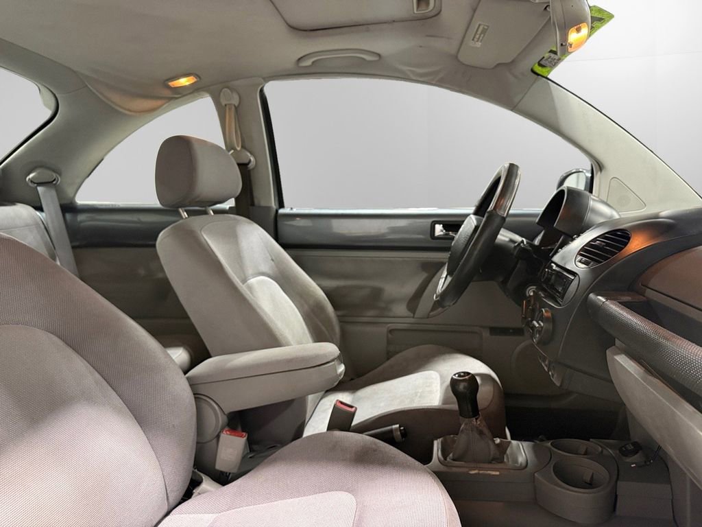 Used 2003 Volkswagen Beetle GLS FWD image 14