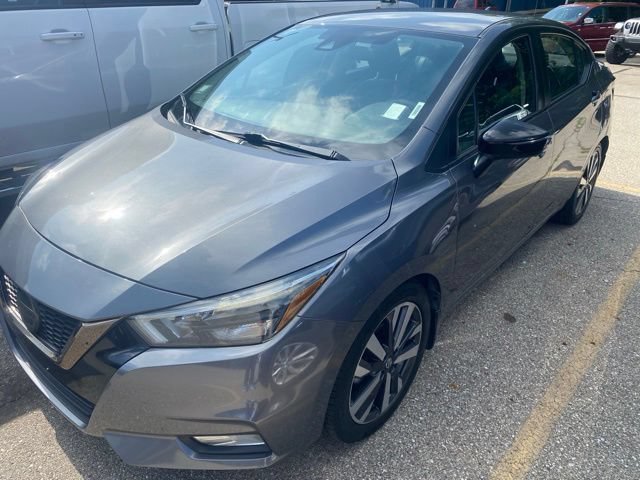 Used 2020 Nissan Versa SR FWD image 2
