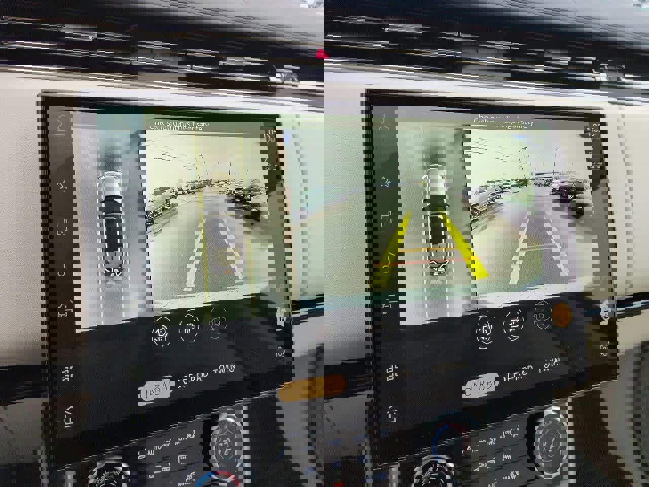 Certified 2023 Land Rover Range Rover SE image 31