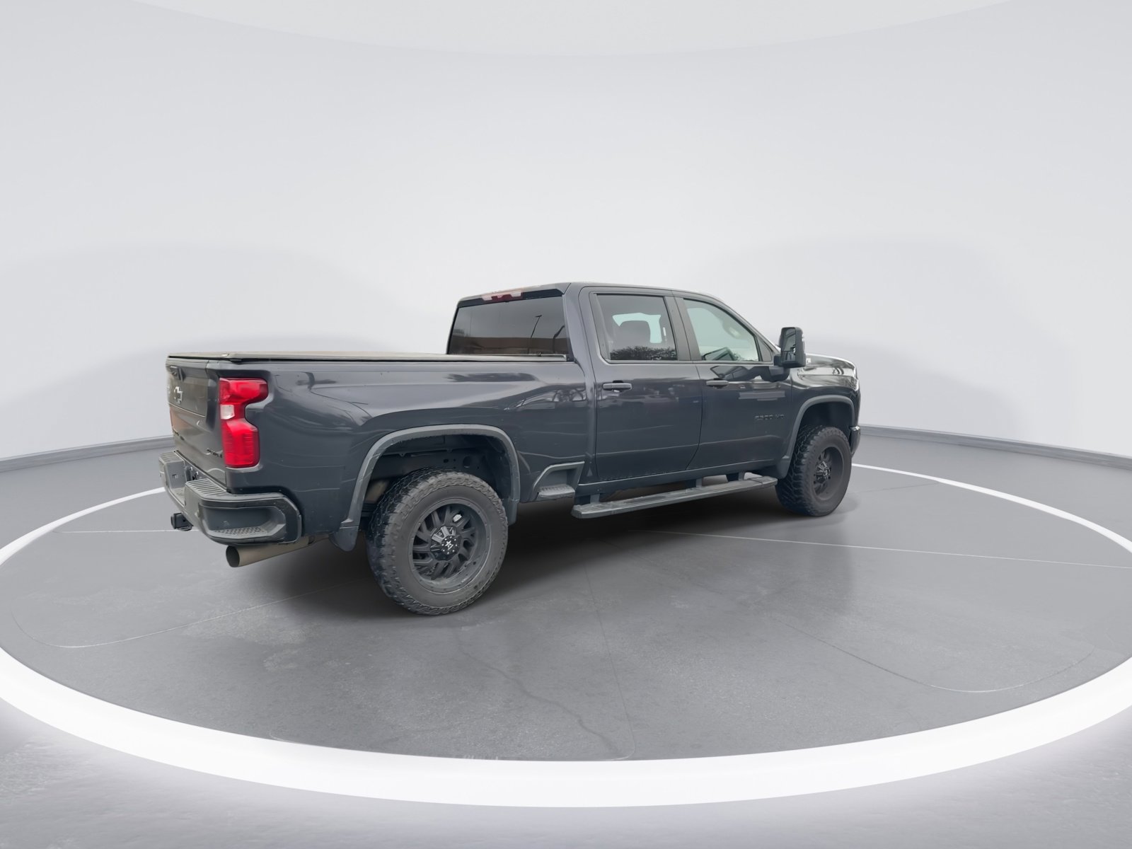 Used 2024 Chevrolet Silverado 2500 Custom w/ Custom Value Package image 9