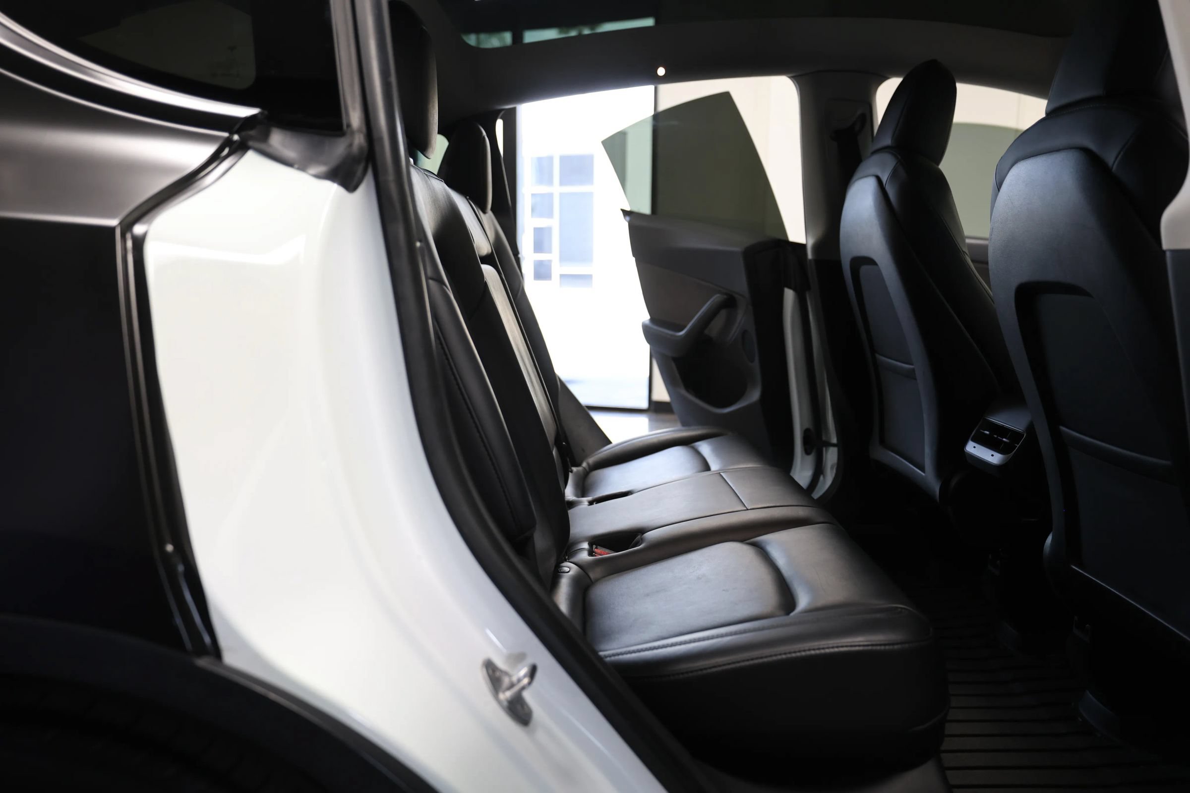 Used 2021 Tesla Model Y Long Range AWD/4WD image 37
