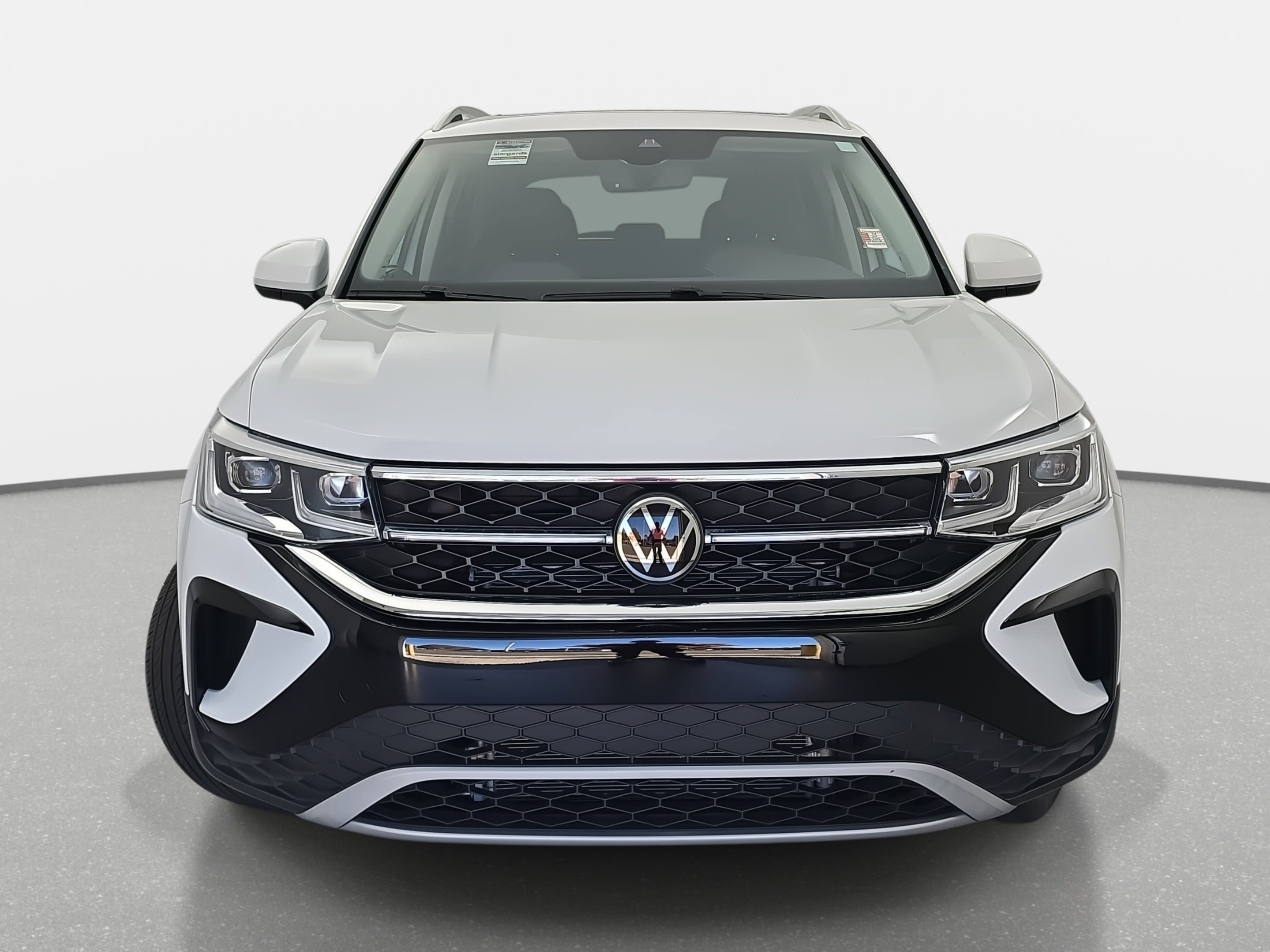 Used 2024 Volkswagen Taos SEL image 2