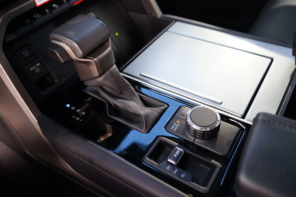 Used 2024 Toyota Sequoia Limited image 24