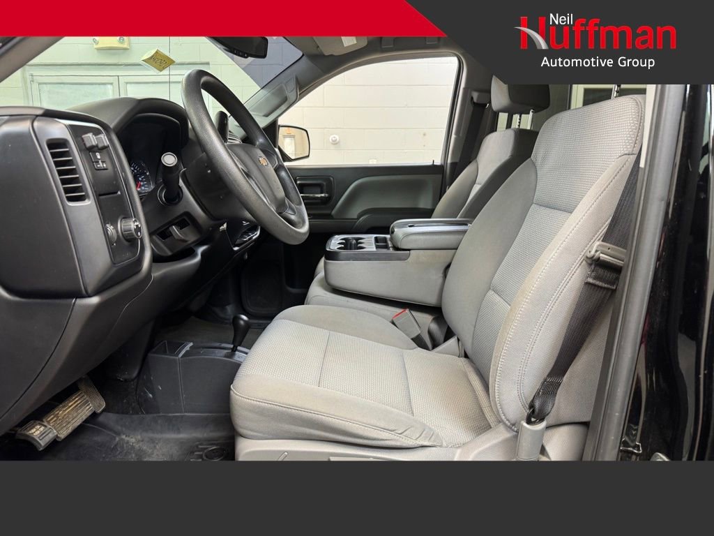 Used 2018 Chevrolet Silverado 1500 Custom w/ Custom Value Package image 12