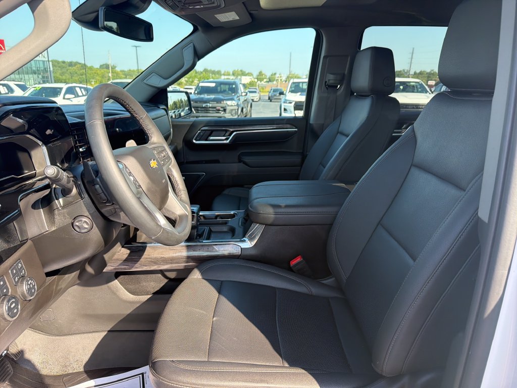 Used 2024 Chevrolet Silverado 1500 LTZ w/ LTZ Premium Package AWD/4WD image 13